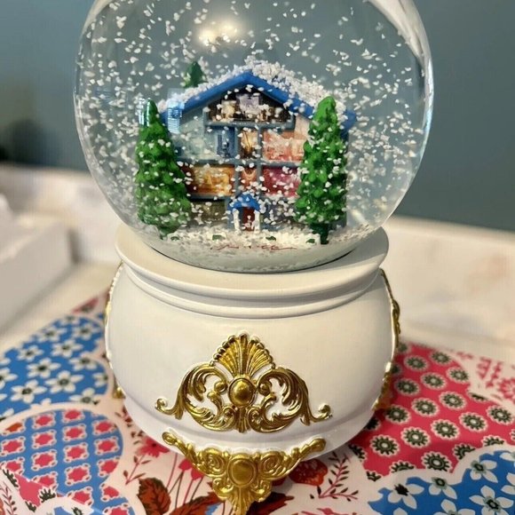 Taylor Swift Lover House Snow Globe NEW Snowglobe Eras Tour IN HAND - Picture 2 of 3